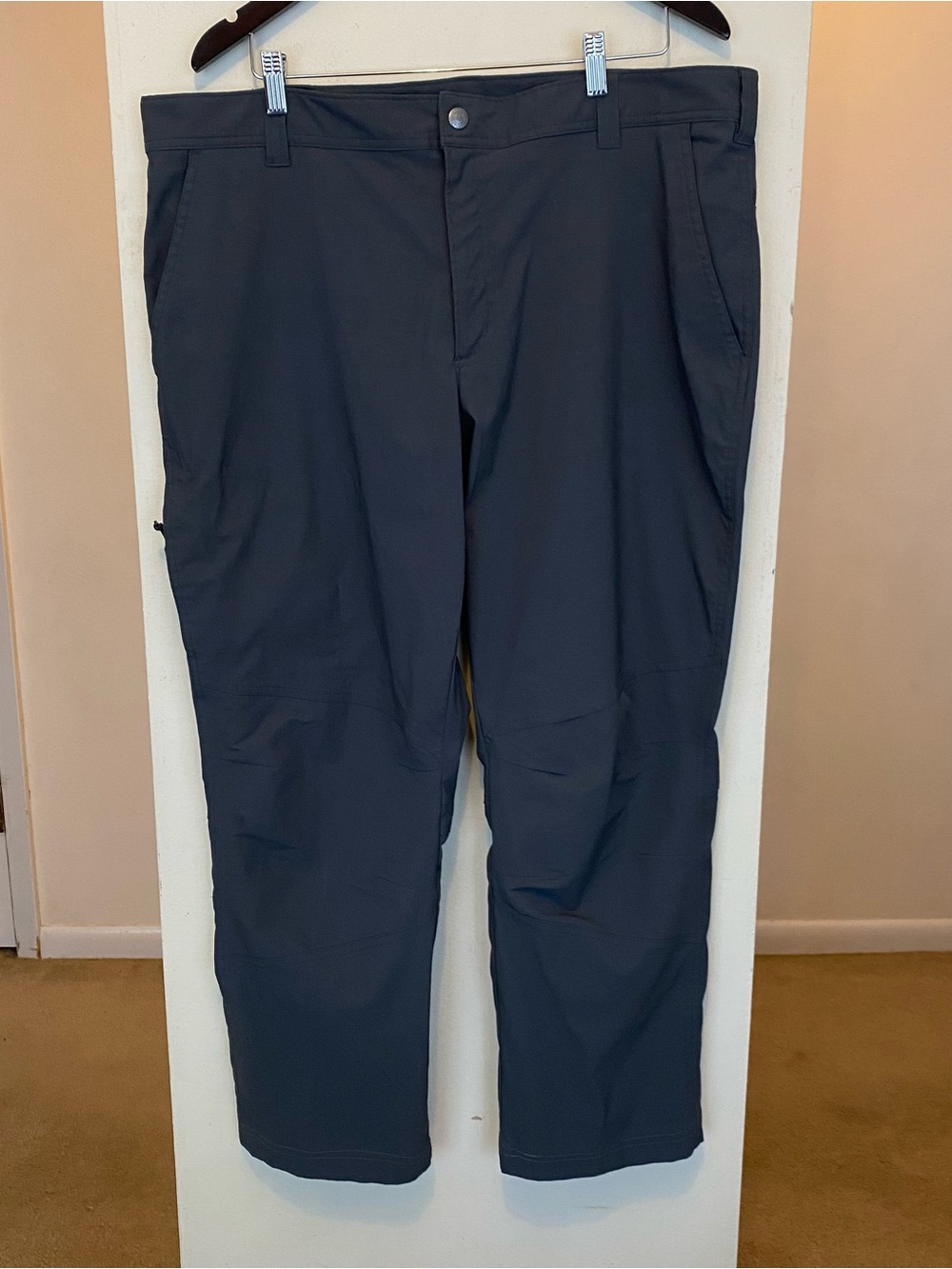 Columbia Pants Mens 40x32 Omni-Shield Gray Zip Pocket Hiking Travel Outdoor